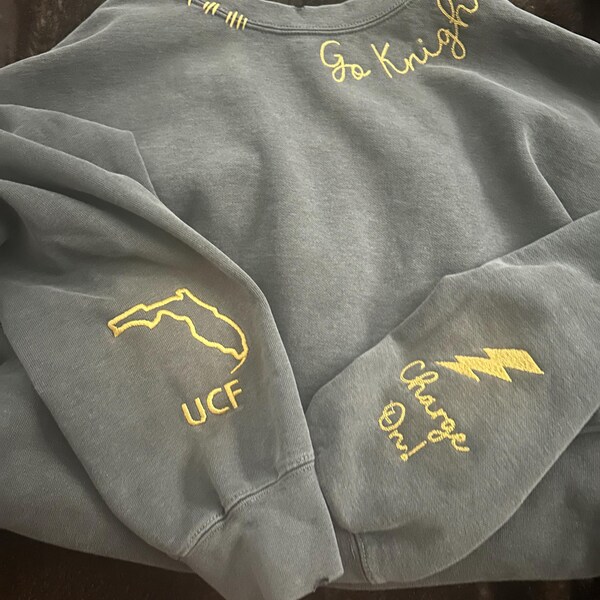 Crew Emboridered Sweater