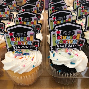 Graduation Boy Girl Mix Fini Edible Cupcake Toppers – Stand Up