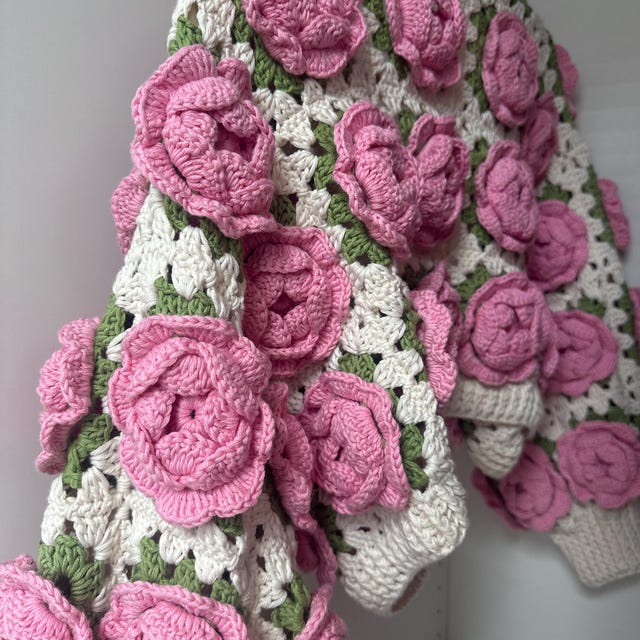 Tubilayka Floral Pattern Cardigan | Handmade Floral Pattern