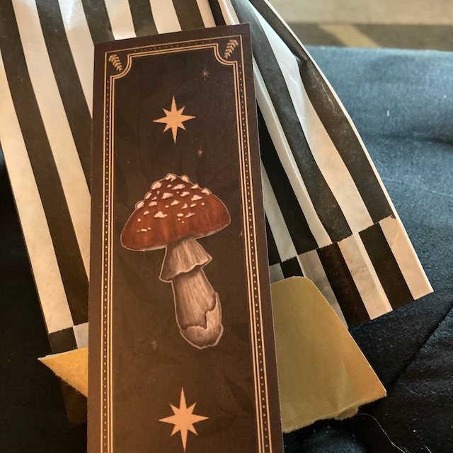 Mushroom Brass Bookmark - Dig Gardens