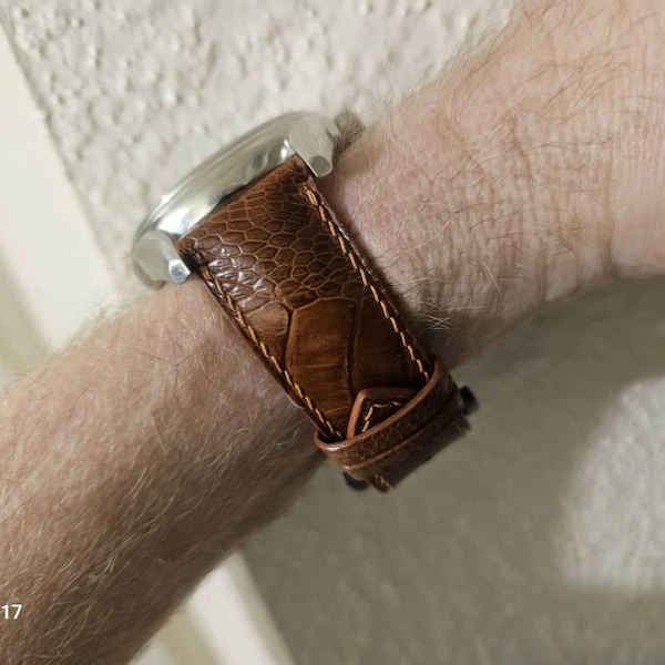 Affordable Classic Alligator Leather 22 mm Watch Wristband AD395ABUG_K0036412