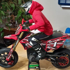 thomas added a photo of their purchase