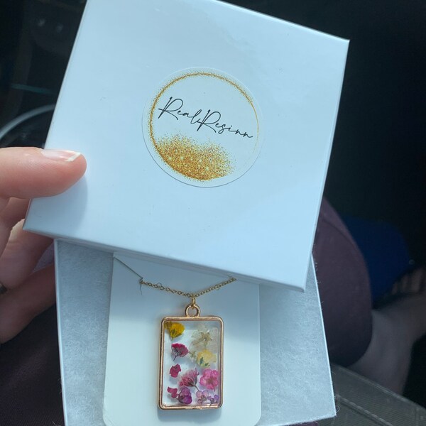 Resin Necklace Pressed Flower Necklace Custom Resin Flower Necklace