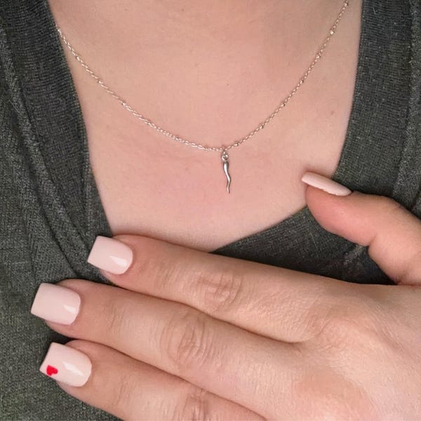 Pure silver horn-shaped pendant necklace main image 0