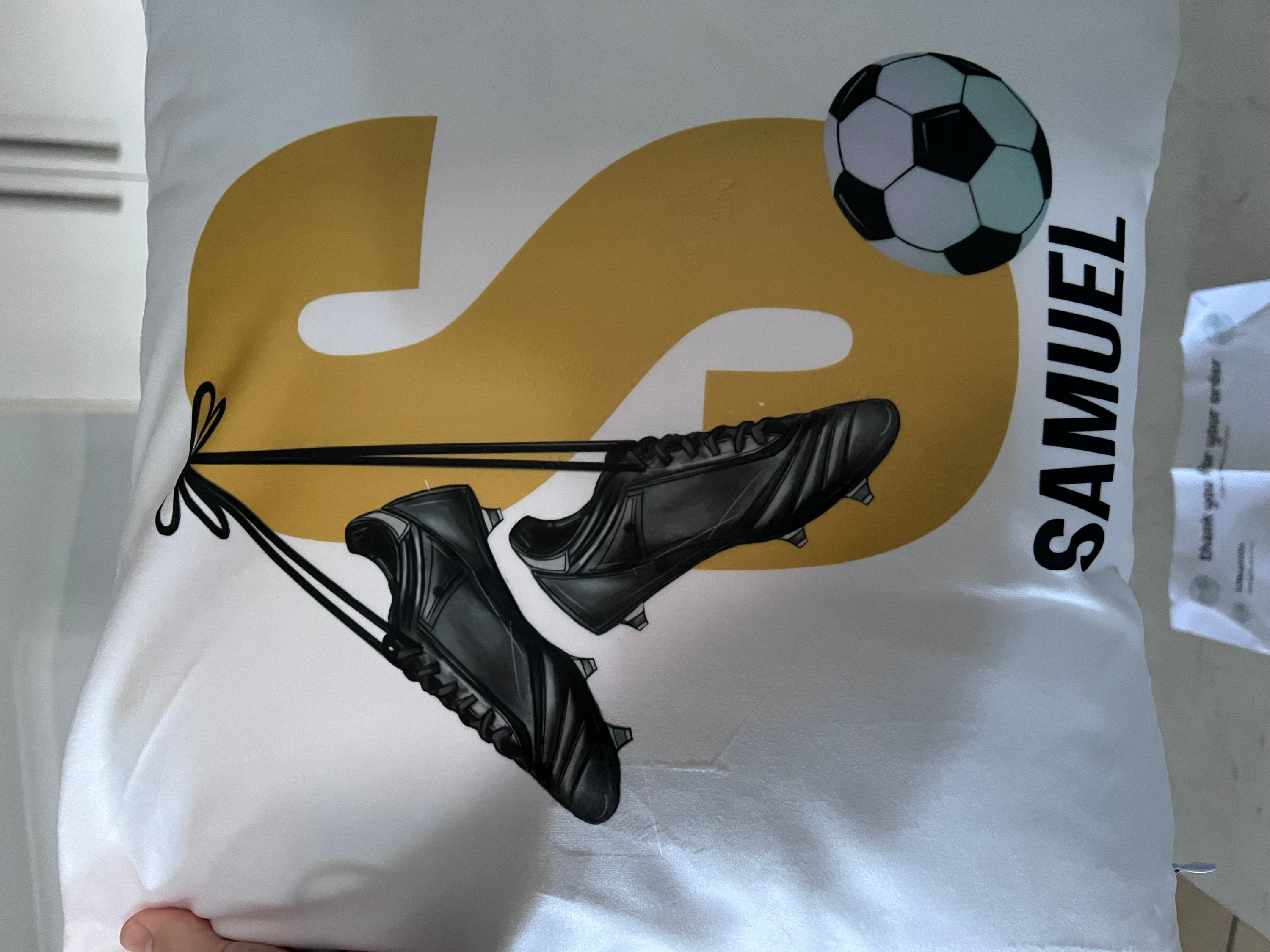 Personalisiertes Fußballkissen, bedrucktes Initialen-Namensdesign, Fußball-Kissen, Kissen für Mädchen-Jungen-Schlafzimmer, Weihnachtsgeschenk