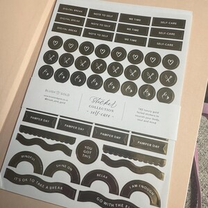 Elouise added a photo of their purchase