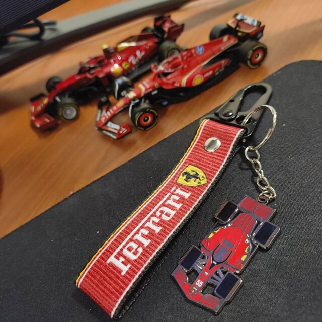 Ferrari 2021 SF21 F1 Car Keychain - Etsy