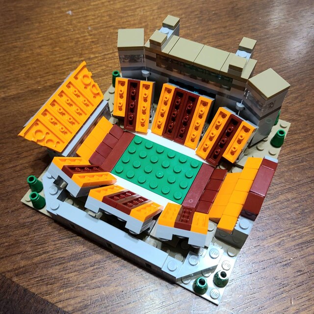 Tottenham hotspur stadium lego set hotsell