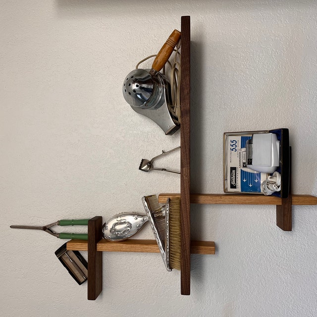 20 Shelf Décor Ideas That Turn Your Objects Into Wall Art