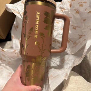 アルテニューFlourescence スタンプ・ダイ・フォルダー・ステンシル Daisy Engraved 40 Oz Stanley Protour | Custom Stanley | Flower