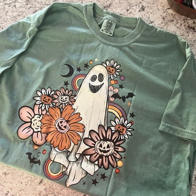 Comfort Colors® Retro Halloween T-shirt Vintage Floral Ghost - Etsy