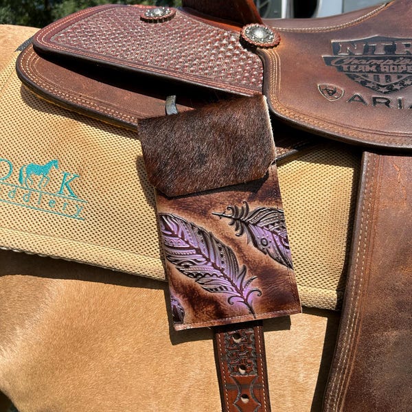 Schulz Equine Back Cinch Cell Phone Holder- Bubblegum Aztec