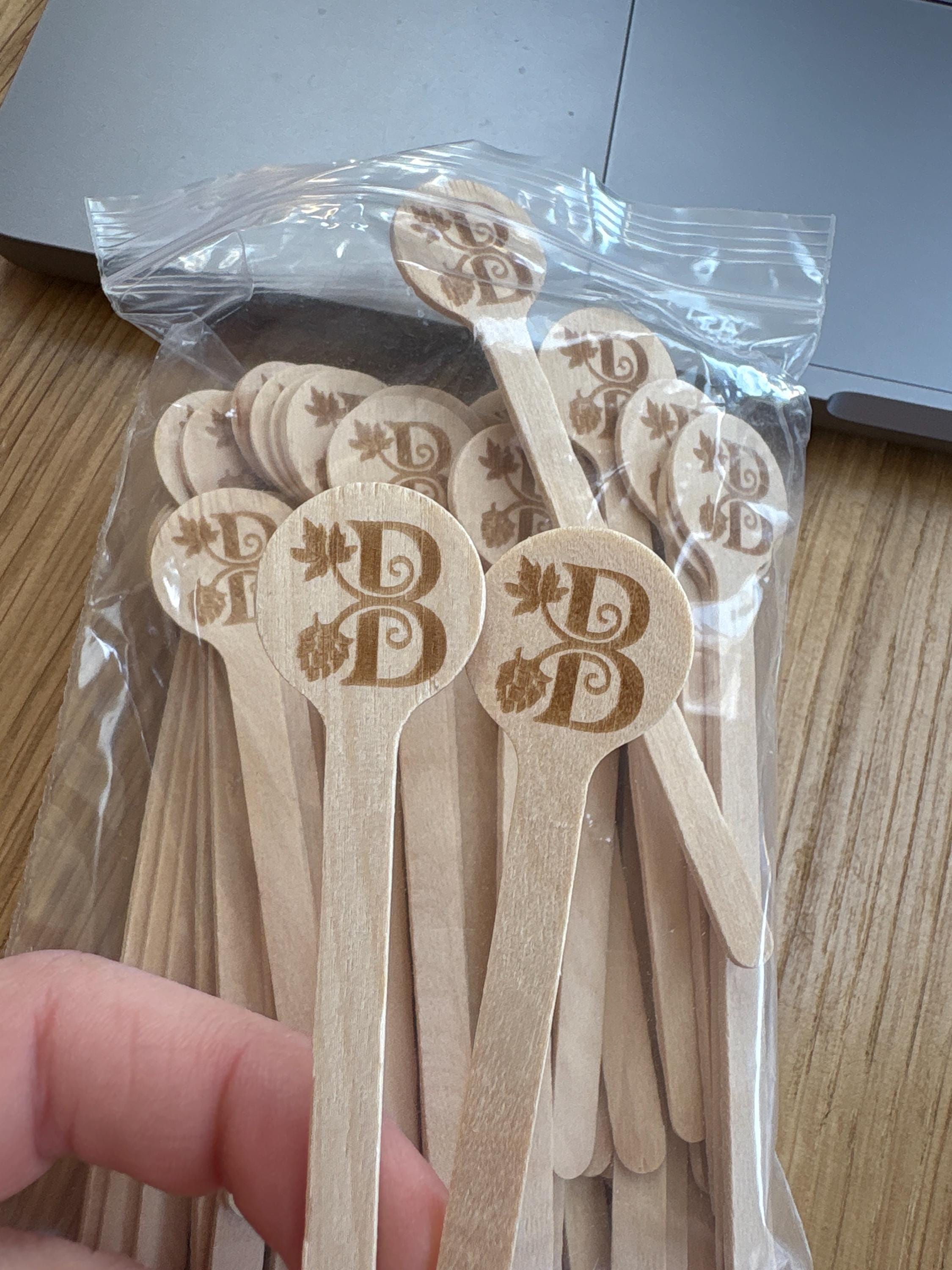 Natural Wooden Drink Stirrers 100- Coffee Stirrer - Beverage Bar Stick Wood Drink Stirs Customized LOGO for Personalized Wedding Party Cafe
