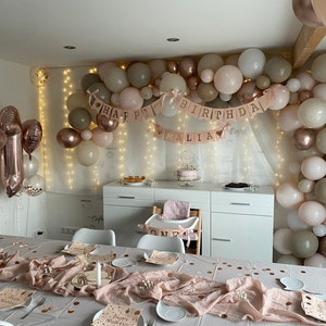 Striscione di compleanno rosa con scritta in lingua inglese Happy Birthday per donne, ragazze, bambini