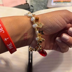 Janelis added a photo of their purchase