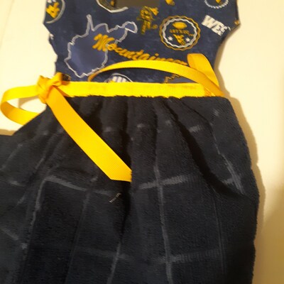 Tessuto Di Cotone West Virginia Mountaineers Con Mascotte – Sfondo Grigio – Venduto Al Metro