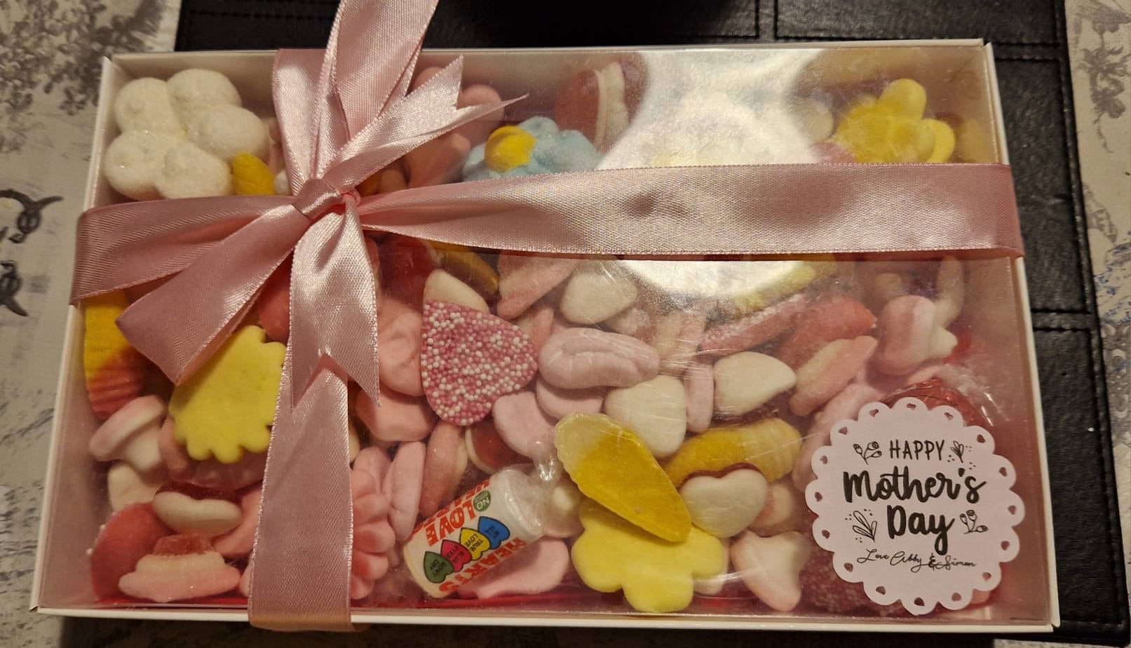Mothers Day Gift, Mothers Day Personalised Gift, Gift for Mum, Luxury Sweet Box, Chocolate Box, Gift for Grandma, Mothers Day Treat Box