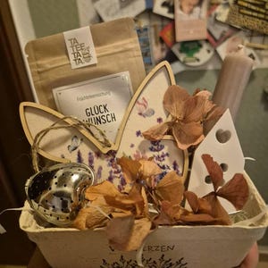 Saskia added a photo of their purchase