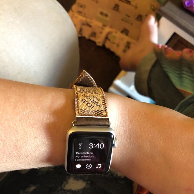 lv apple watch