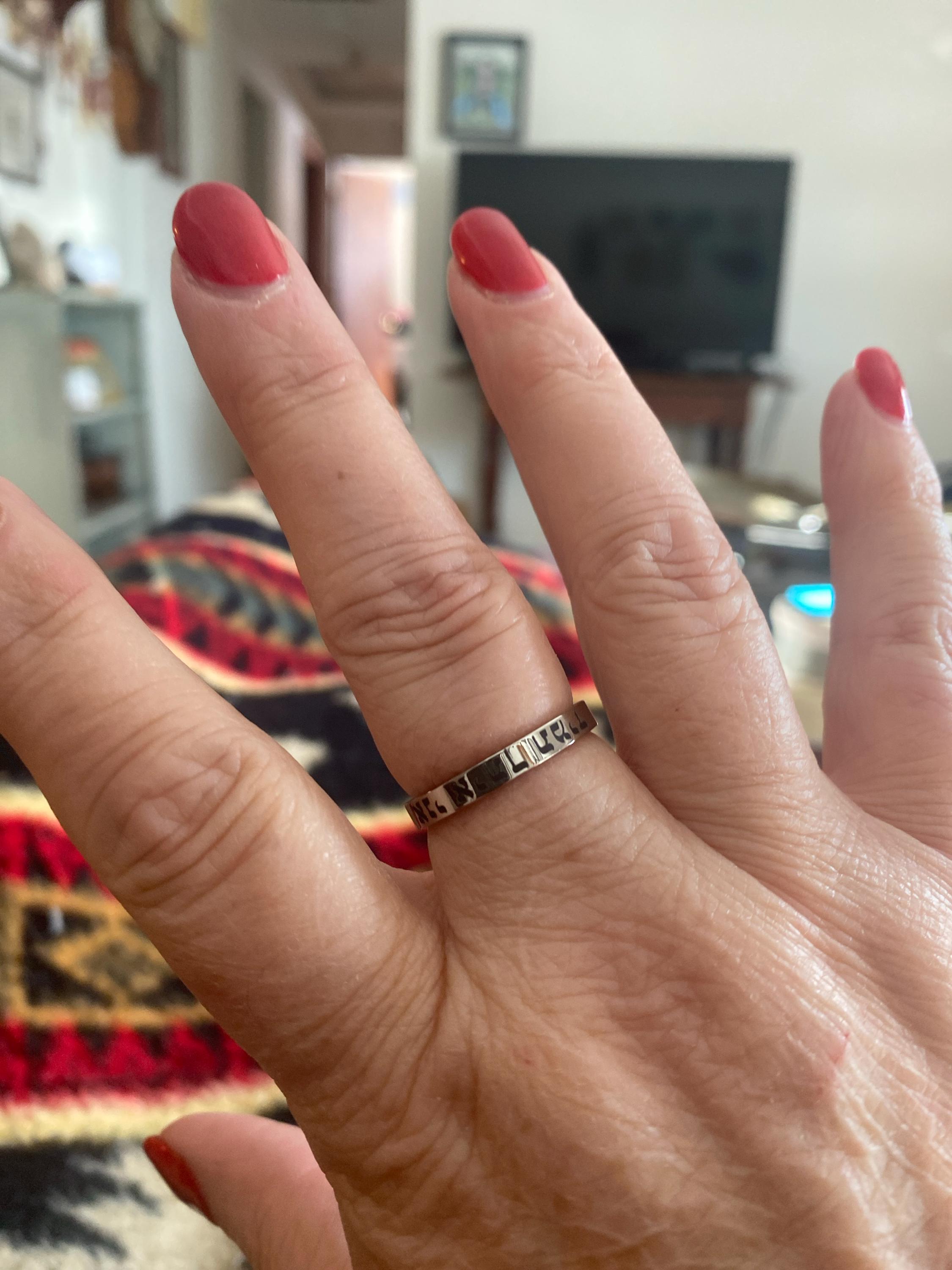 HEBRÄISCH – (Ich bin immer bei dir) – Zierlicher Stapelring aus Edelstahl, christlicher Schmuck, Bibelvers MATTHÄUS 28:20
