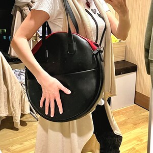ラウンドスタイルのミニマリストショルダーバッグ、大きなサイズ