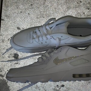 Swarvoski Nike Air Max 90, nikes de mariage , chaussures nike de mariage , chaussures nike mariée Swarvoski Nike Air Max 90, nikes de mariage , chaussures nike de mariage , chaussures nike mariée