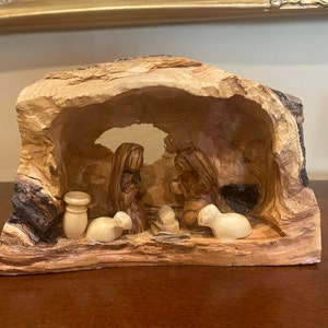 WOOD NATIVITY SET