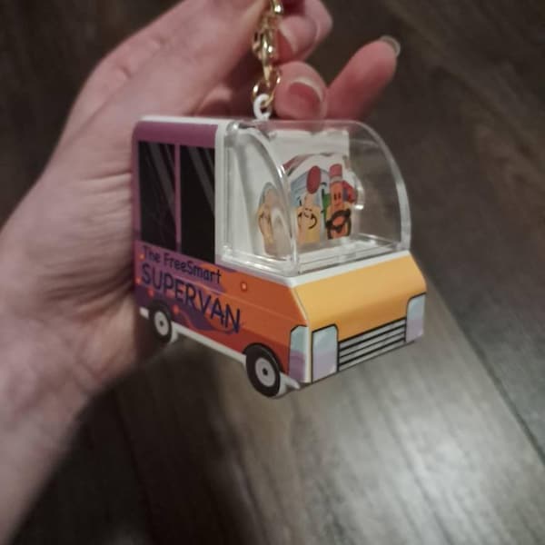 The Freesmart Super Van 3D Keychain - BFDI 2.2