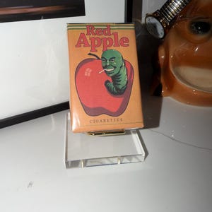 100 dollar bill cigarette case $100 Bill Cigarette Case and Matching Cigarette Lighter
