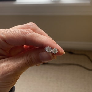 925 Sterling Silver 1 Carat Moissanite 4-Prong Stud Earrings