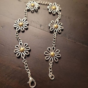 Wick John Helen Daisy Bracelet READ FULL DESCRIPTION Etsy Canada