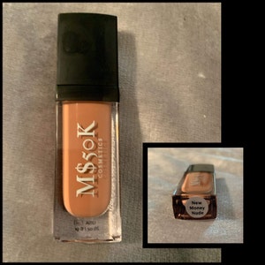 Tashauna added a photo of their purchase