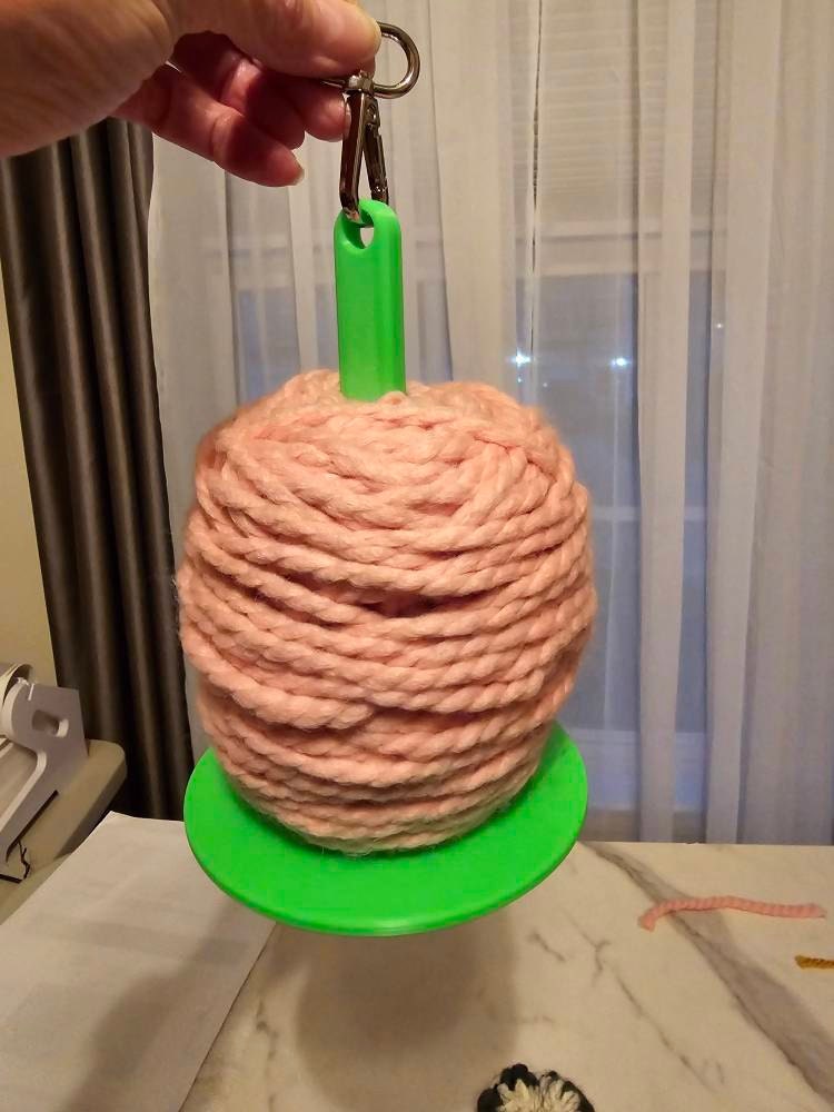 Portable Yarn Holder, Travel Wrist Hanging Yarn Cake Dispenser, Gift for Crocheter