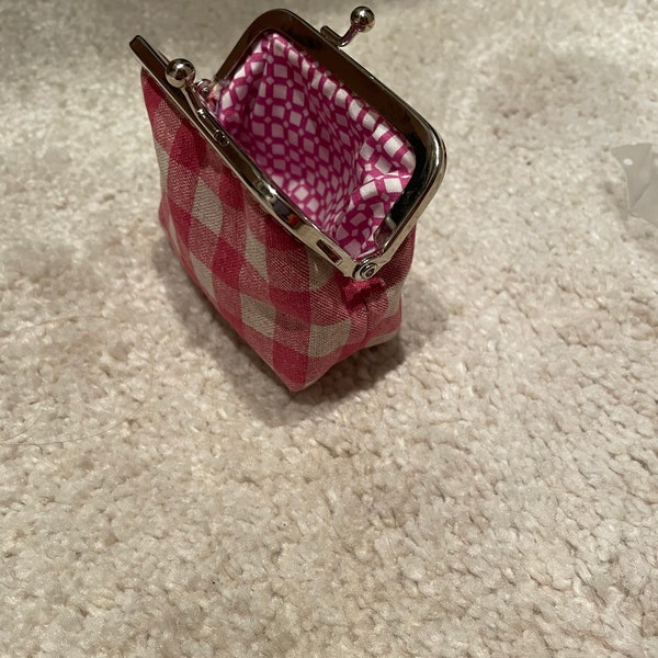 Vintage Metal Mesh Small Coin Purse With Kiss Lock Clasp - USA Stock