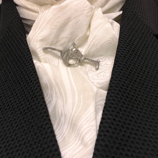 stock tie and pin