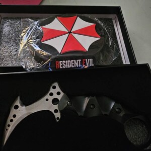 クリス・レッドフィールド カランビット レプリカ：RE8 ヴィレッジ