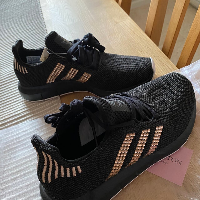 rose gold adidas swift run