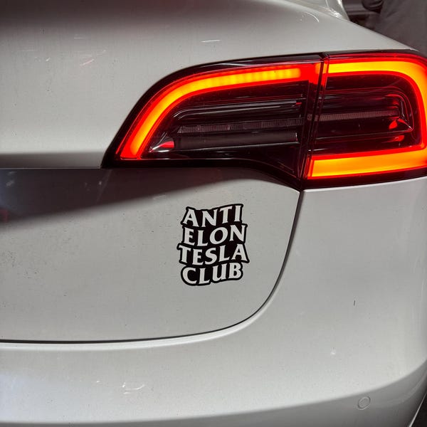2 X Anti-Elon Tesla Club Vinyl Sticker – Funny Car Decal For Model S/3/X/Y – White/Black On Clear