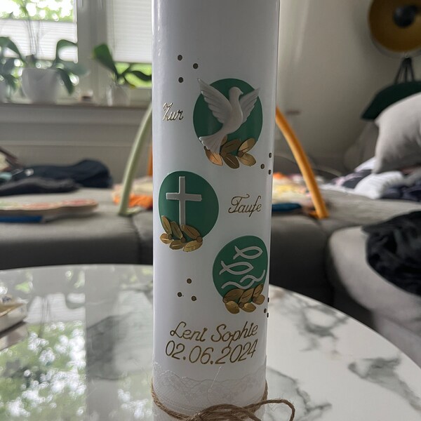 Individuelle Taufkerze LEA – Handverziert Mit Name & Datum