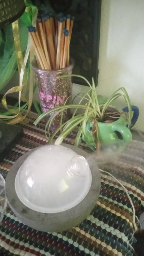 Black Ash Luna | Glass Dome & Speckled Concrete Diffuser | Essential Oil Diffuser
