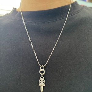 Willis added a photo of their purchase