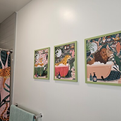 Cheetah on Toilet Bathroom Prints, Animal on Toilet Fun Bathroom Wall ...