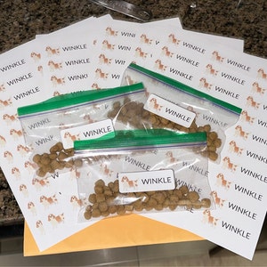 Etichette per indirizzo personalizzate con cane nero Labrador Retriever, 21 adesivi autoadesivi personalizzati - Foglio di adesivi A4 (21 etichette per foglio) Regalo - Italia