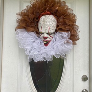 18 inch Creepy Clown Wreath IT Pennywise Wreath w/mask. No | Etsy
