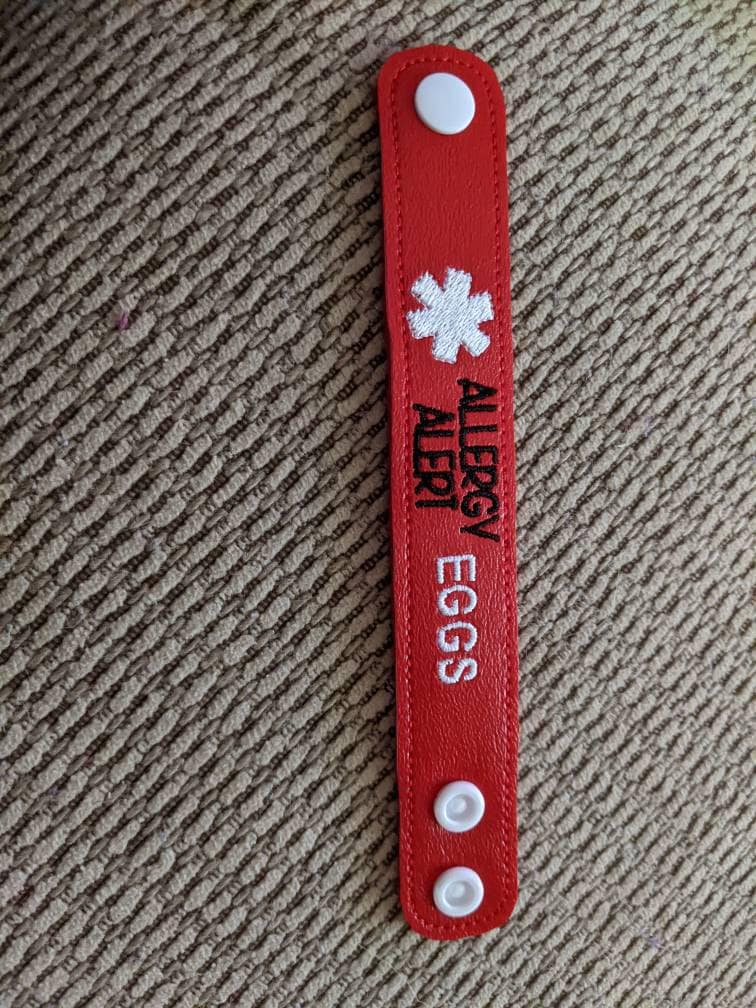 Peanut Tree Nuts Milk Dairy Egg Shellfish Soy Gluten Bee Custom Food Allergy Medical Alert Snap Tab Bracelet by Sara Sews Stuff
