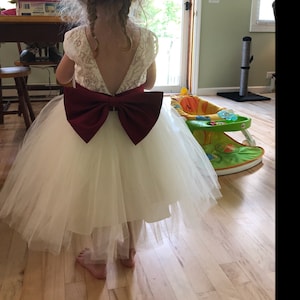 Ivory Lace and Tulle Flower Girl Dress with Floor-Length Design and Elegant Bow (2003227417)
