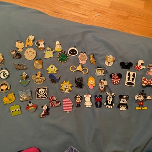 Disney Pins Lot You Pick Size From 1-500 Up to 500 pieces with NO DOUBLES  for Sale - JustDisney