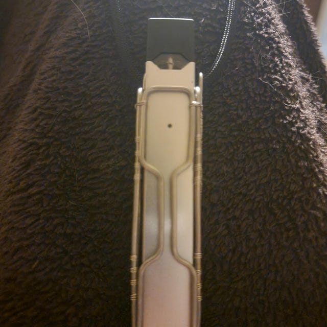 juul flashing green on charger JUUL