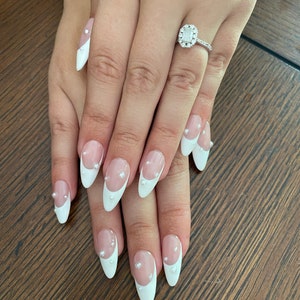 ROSALINE Luxury GEL X Reusable Press on Nails Medium Almond Round Pearl  Accent French Tips Nails White French Custom Gel Nail Set -  Sweden