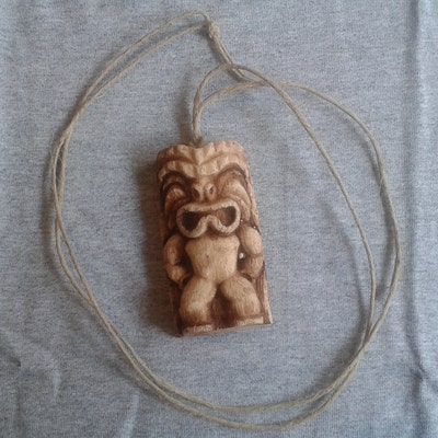 Brady Bunch Tiki Necklace Wear the Same Necklace as Found by Greg Brady ...
